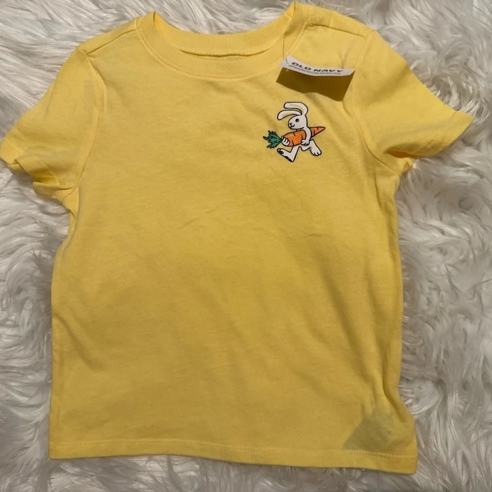 Old Navy NWT  Yellow Kids Tee with Bunny and Carrot Short Sleeve Tee Size 3T New